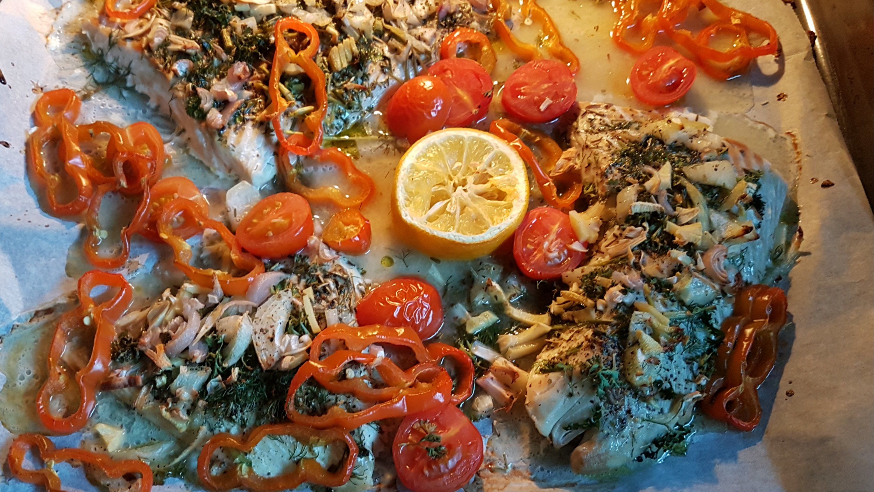 Easy cooking: Seelachsfilet mit Kräuter und Gemüse - Georg Keller